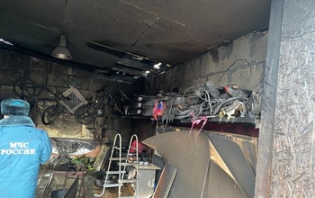 В Орске из-за пожара в жилом доме сгорели несколько велосипедов