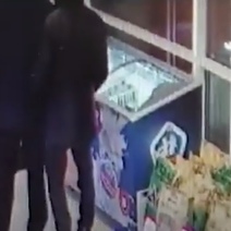 В Оренбурге двое мужчин ограбили 