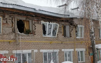 Жильцы аварийного дома в Шарлыке, где обрушилась крыша, до сих пор вынуждены жить у родственников