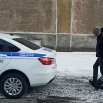 На востоке Оренбуржья мужчина средь бела дня ограбил пенсионерку