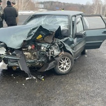 В Бузулуке столкнулись ВАЗ и Ситроен: есть пострадавший