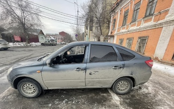Житель Оренбурга прямо на Советской разбил окно 