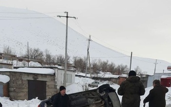 Под Кувандыком в кювет слетел невнимательный перевозчик с четырьмя пассажирами