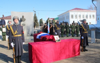 В Елабуге простились со служившим в Оренбуржье Элером Эгамбердиевым, погибшим на Украине