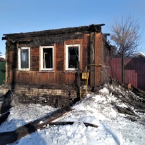 Подробности пожара под Бузулуком: пенсионерка получила травмы, пытаясь потушить огонь