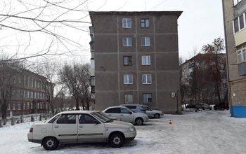 В Новотроицке неизвестный водитель врезался в 