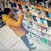 В Бугуруслане мужчина отоварился в супермаркете и прошел мимо касс, ничего не заплатив