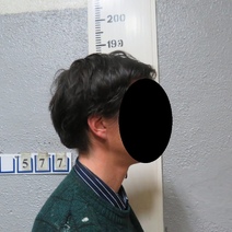 Оренбуржец оставил в кабине лифта тело пенсионера, завернутое в линолеум (18+)