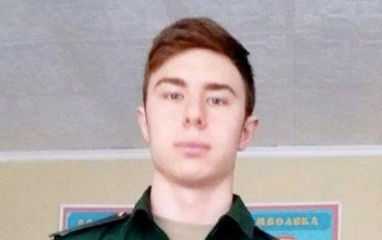 В Сакмарском районе проводили в последний путь военнослужащего, погибшего на Украине
