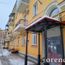 В Оренбурге предпринимателя оштрафовали за рекламу на историческом доме