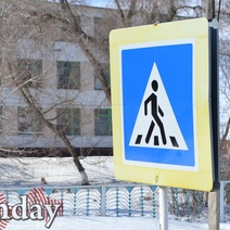 Под носом у главы Тоцкого района у детсада не было пешеходного перехода и дорожных знаков