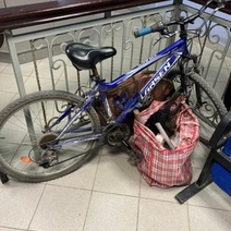 В Новотроицке очевидец заметил, как мужчина украл туристическую палатку, инструменты и велосипед