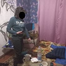 Оскорбивший женщину пьяный оренбуржец получил нож в живот (18+)