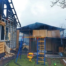 В Орске с крупным пожаром боролись 26 огнеборцев