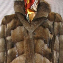 В Переволоцком районе в бюджетном учреждении торговали шубами