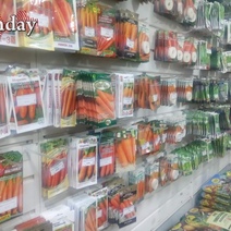 В оренбургских магазинах «все для сада-огорода» ждут наплыва покупателей