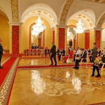 Оренбургские чиновники решили отреставрировать итальянские кресла и стулья на 7,2 млн рублей