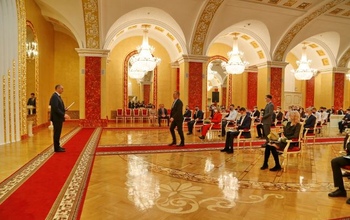 Оренбургские чиновники решили отреставрировать итальянские кресла и стулья на 7,2 млн рублей