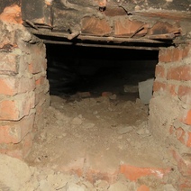 В Бузулуке вор разобрал стенку плиточного цеха, чтобы что-нибудь украсть