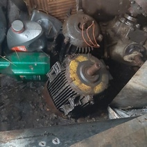 У пенсионера из Новоорского района из гаража вытащили три двигателя