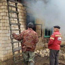 В Ташлинском районе из-за неосторожности при курении 86-летний пенсионер погиб на пожаре (18+)
