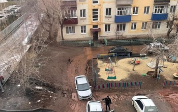 В Медногорске жители домов во дворе на Советской постоянно 