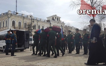 В Оренбурге простились с бывшим полицейским, многодетным отцом, погибшим на Украине