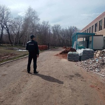 В Новосергиевском районе на территории школы обнаружили тротиловую шашку