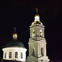 Верующие в храмах Оренбуржья могут зажечь лампадки от Благодатного огня