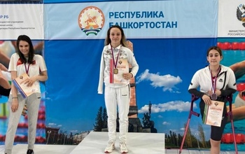 Виктория Ищиулова из Орска завоевала пять золотых медалей на чемпионате России по плаванию