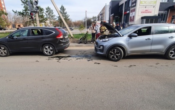 На ДТП в Оренбурге пришлось выезжать сотрудникам МЧС