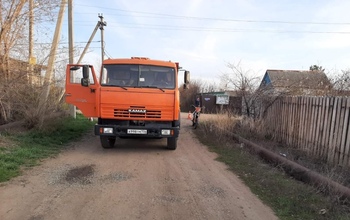 В Оренбургском районе в КамАЗ влетел питбайк с двумя подростками