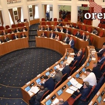 Депутаты в соседней республике предложили платить себе зарплату, не превышающую МРОТ