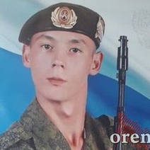 В окоп попал снаряд: под Кувандыком проводили в последний путь солдата, погибшего на Украине