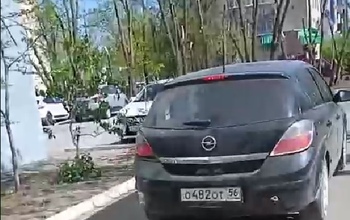 Оренбургским автохамам нравятся пешеходные дорожки и тротуары