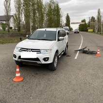 В Оренбургском районе велосипедист въехал в стоящую иномарку