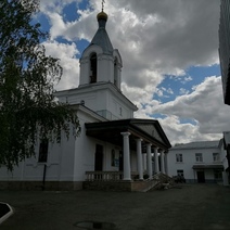 В Оренбурге неизвестный украл из храма золотые изделия и пожертвования