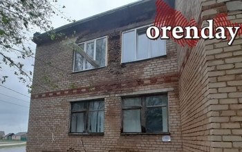 В одном из сел Оренбуржья мимо администрации ходить опасно