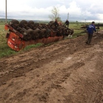 В Асекеевском районе опрокинулся нефтевоз