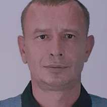 В Орске без вести пропал мужчина в красной ветровке