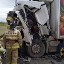 В Северном районе столкнулись две фуры