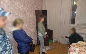 Молодая закладчица из Оренбурга прятала наркотики в том же доме, где жила