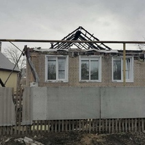 В Бузулуке полицейские спасли спящего в горящем доме мужчину