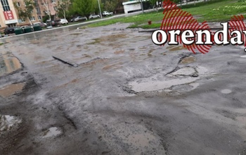 Вместо ремонта разбитого дворового проезда оренбуржцев «кормят» обещаниями