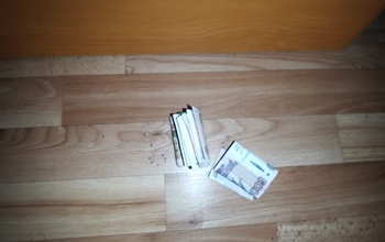 В Шарлыке с уснувшей гостьи сняли золото и забрали деньги из ее сумки