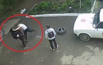 В Оренбурге 17-летний подросток-рецидивист без повода избил 14-летнего мальчика
