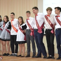 Для двух тысяч 11-классников Оренбурга прозвенел «Последний звонок»