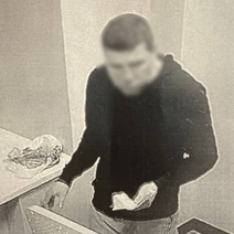 В Оренбурге пьяный мужчина сам разболтал новому знакомому ПИН-код от карты