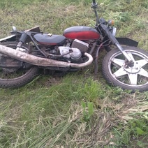 Перелом основания черепа: в Оренбуржье пьяный мотоциклист упал вместе с пассажиркой