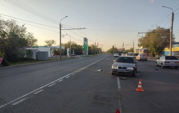 В Оренбурге при столкновении Škoda и Geely пострадали три пассажира